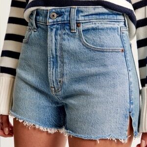 Abercrombie High Rise The Mom Short